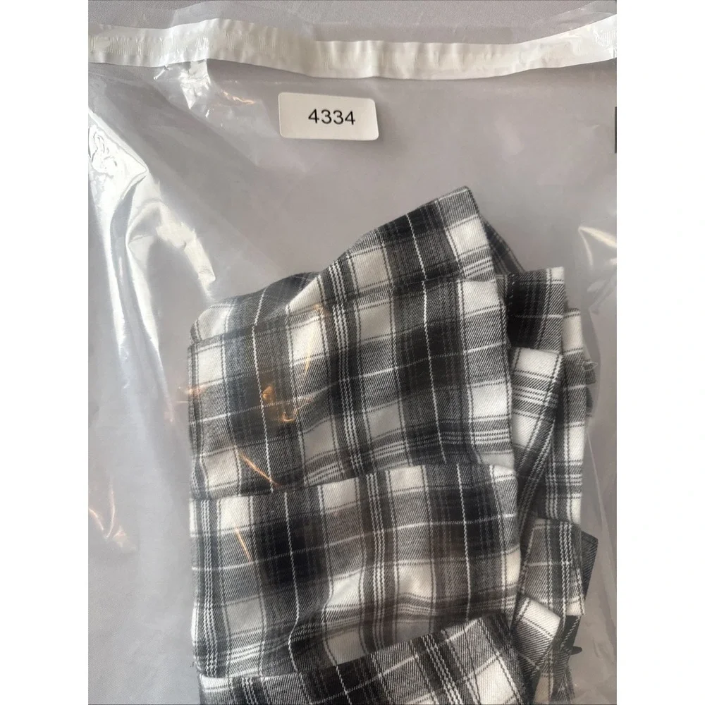 Forever 21 Black White Plaid Pleated Mini Skirt M Schoolgirl Academia Preppy - Picture 10 of 10